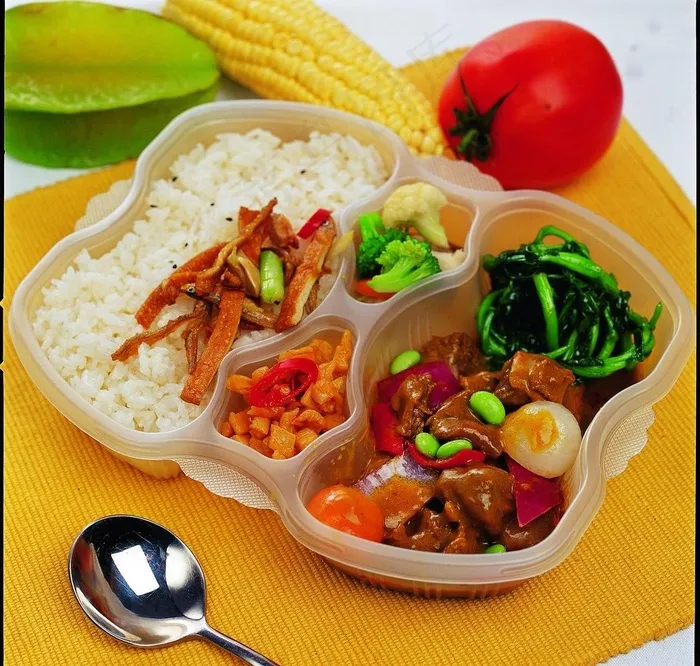 咖喱牛腩饭图片