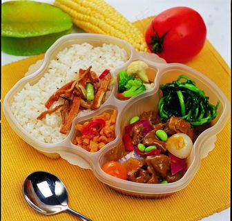 咖喱牛腩饭图片