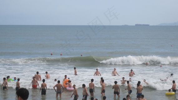 夏天的海滩图片