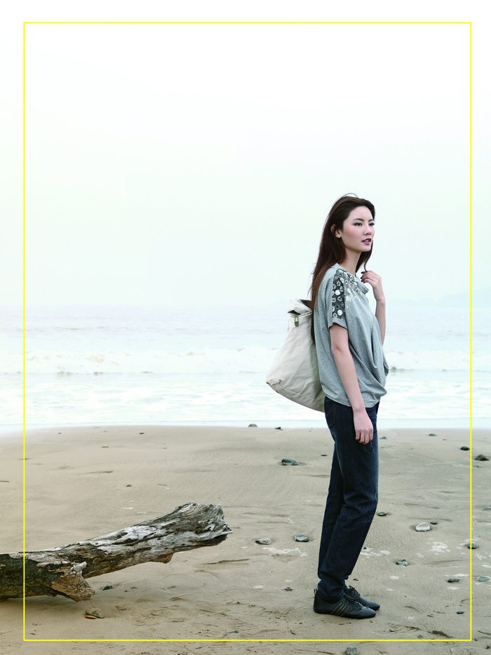 海滩美女图片