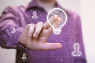 触屏的商务男人