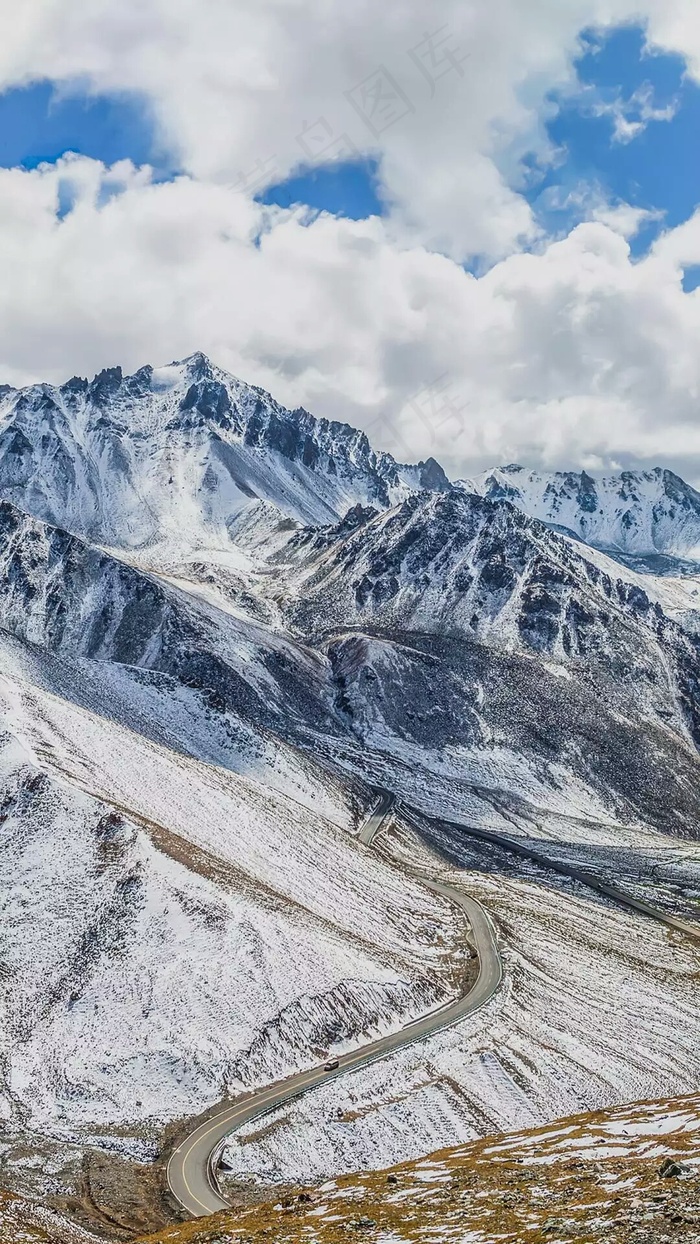 雪山公路高清摄影图片