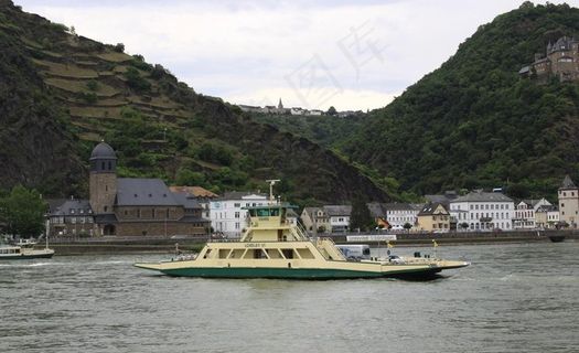 莱茵河中船图片