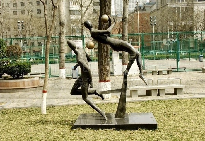 打篮球雕塑图片