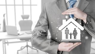 手拿储钱罐金币货币 理财保障商务金融财富增长主题