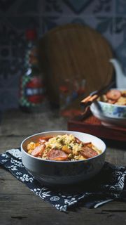 腊肠炒饭高清摄影图片