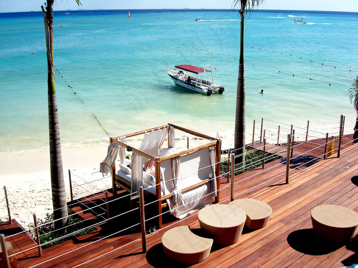 海滩旅游圣地jessica bur...