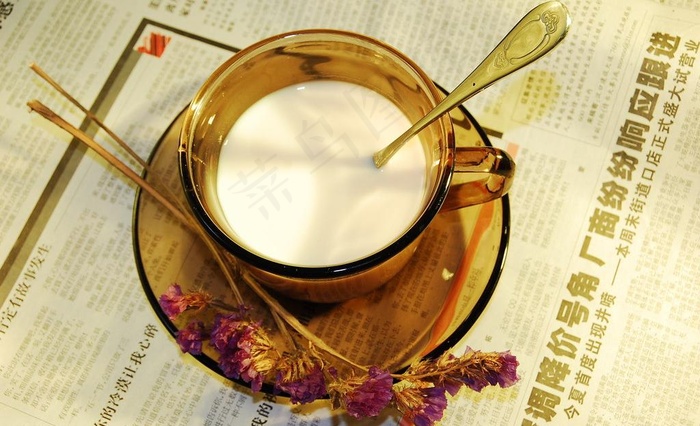 牛奶杯图片