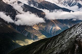 唯美山峰风景图片
