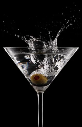 马提尼酒飞溅图片
