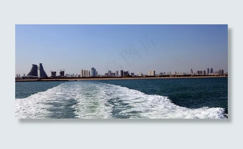 海上望日照海边图片