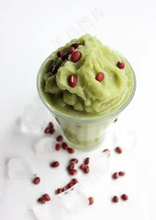 抹茶红豆冰沙图片