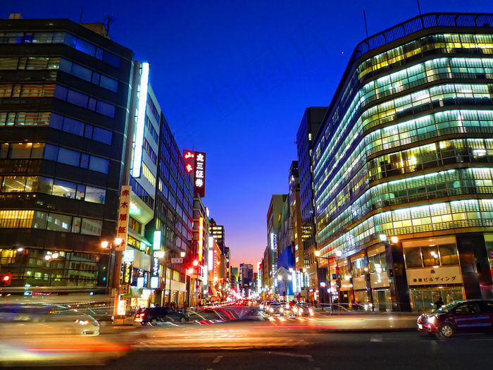 日本城市繁华夜景图片