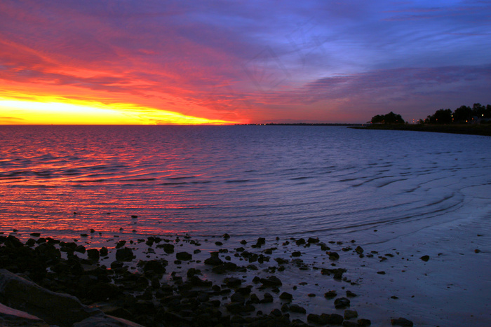 海岸霞光图片