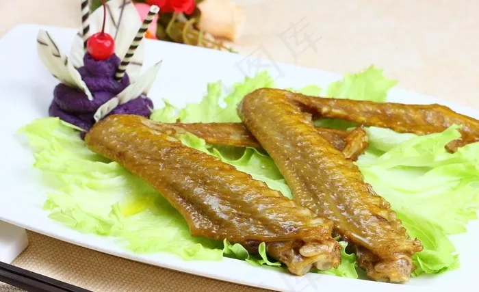 潮式卤鹅翅图片