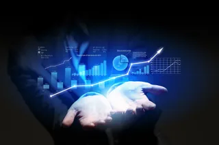 双手展示商务图标的商务男人