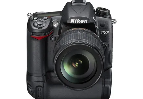 尼康d7000加手柄图片 尼康d7000加手柄图片