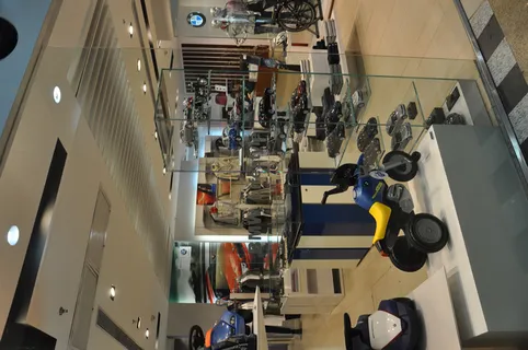 宝马 店铺陈列图片 宝马 店铺陈列图片