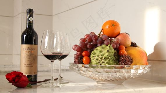 果盘 红酒图片