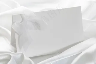丝绸背景与婚礼贺卡图片
