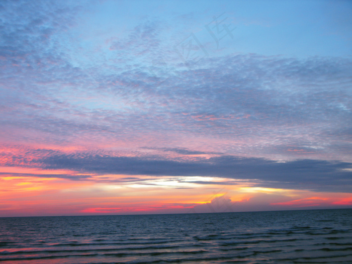 海滩夕阳图片