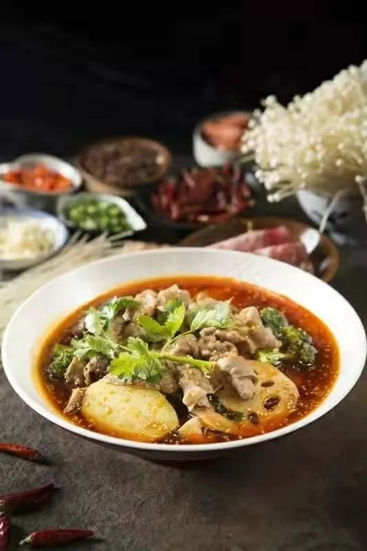 暖色乡村风冒菜餐饮行业实拍餐品摄影图