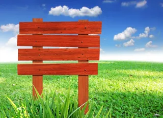 蓝天 白云 指示牌图片