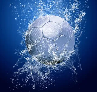 动感水花足球图片
