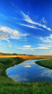 草原上的湖泊高清摄影图片