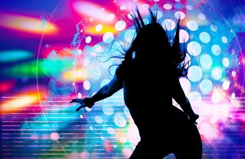 动感光线舞蹈女孩图片 动感光线舞蹈女孩图片