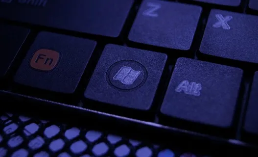 科技感的键盘图片