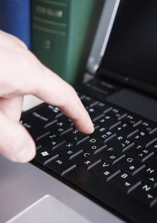 键盘 手指按键图片