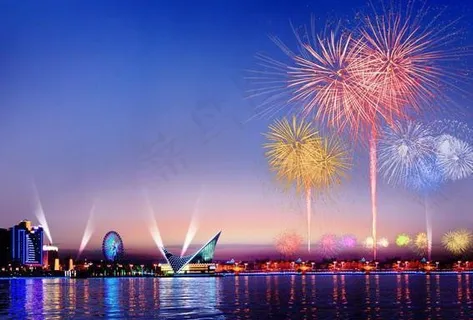 城市江景烟花图片 城市江景烟花图片