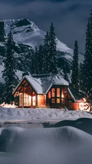 被雪覆盖的木屋高清摄影图片 被雪覆盖的木屋高清摄影图片