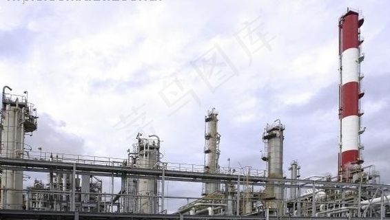 炼油烟囱