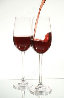 动感红酒 倒红酒图片