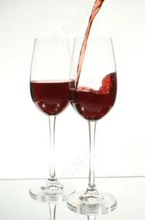动感红酒 倒红酒图片