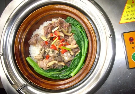 煲仔饭图片 煲仔饭图片