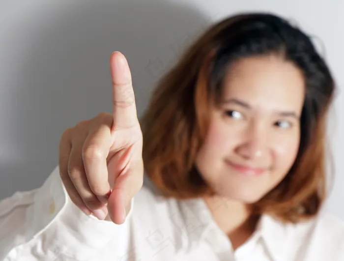 快乐的年轻生意的女人肖像