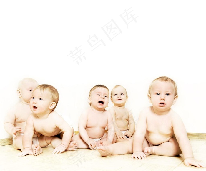 婴儿表情图片