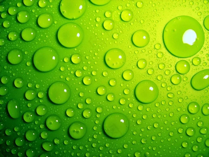 绿色冰爽水珠高清背景图片 