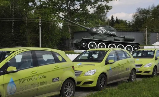 奔驰小排量环保车图片