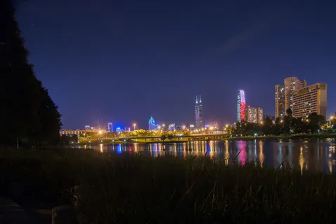 深圳洪湖公园夜景图片 深圳洪湖公园夜景图片