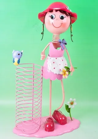 小女孩影碟架图片