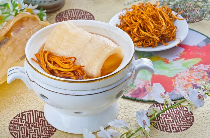 虫草花炖花胶王图片