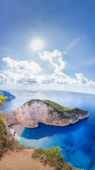 日光下的海上风景高清摄影图片