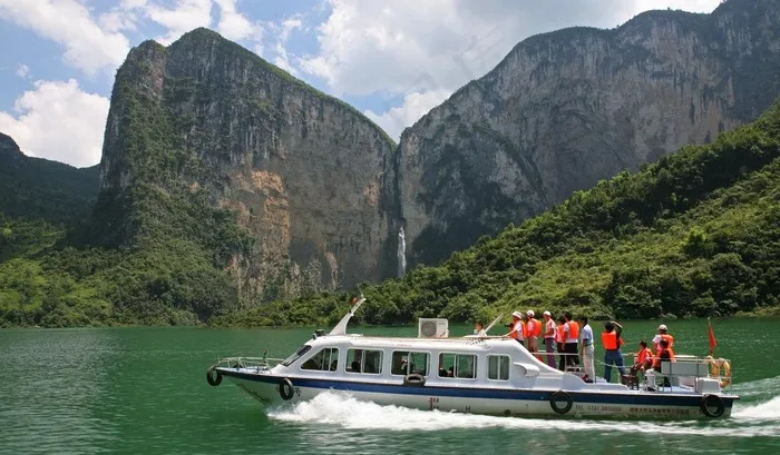 蝴蝶泉风景图片
