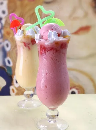 草莓冰沙图片