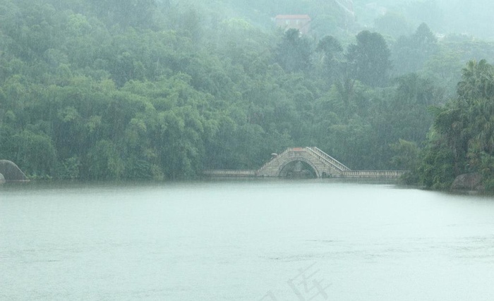 烟雨朦胧