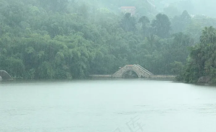 烟雨朦胧